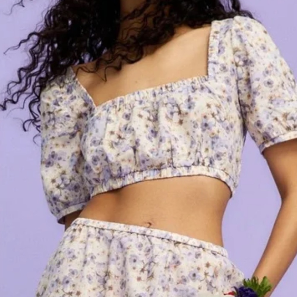 H&M Purple Floral Linen Blend Puff Sleeve Squared Neck Crop Top